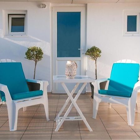 Konstantinou Apartment - Smart & Roof Top Terrace Atenas Exterior foto