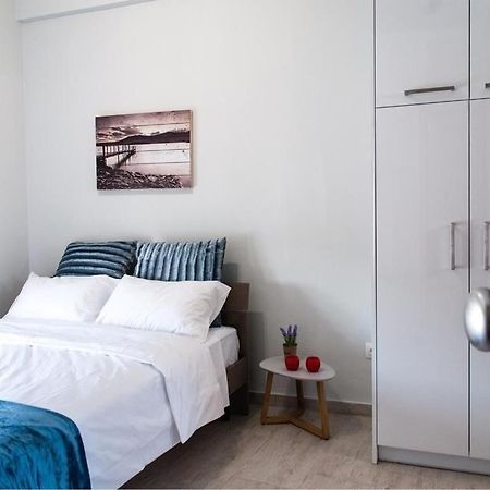 Konstantinou Apartment - Smart & Roof Top Terrace Atenas Exterior foto